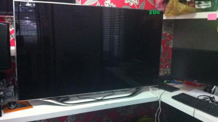 Samsung Smart TV 55 นิ้ว เต็มตา เต็มใจ สะใจวัยรุ่น