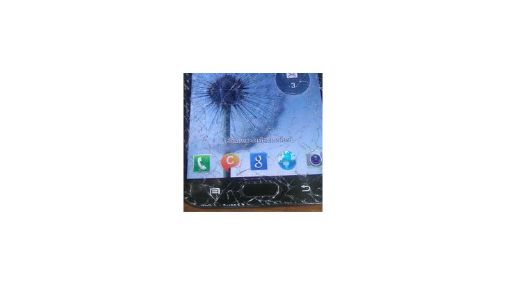 Galaxy Note 2 จอแตกเอง ระหว่างการชาร์จ !