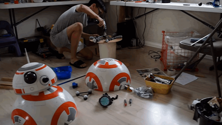 สุดยอด D.I.Y. เด็กอายุ 17 สร้างหุ่นยนต์ BB-8 ขนาดเท่าของจริง บังคับได้ !