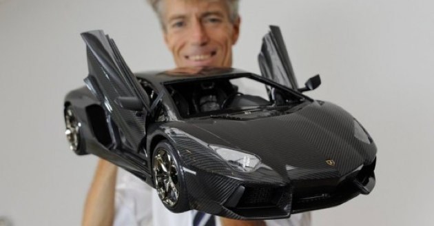 th21-630-aventador-model-credit-andreas-gebert-630w