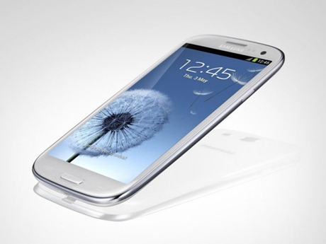 samsung-galaxy-s-III-white-tilted-640x480