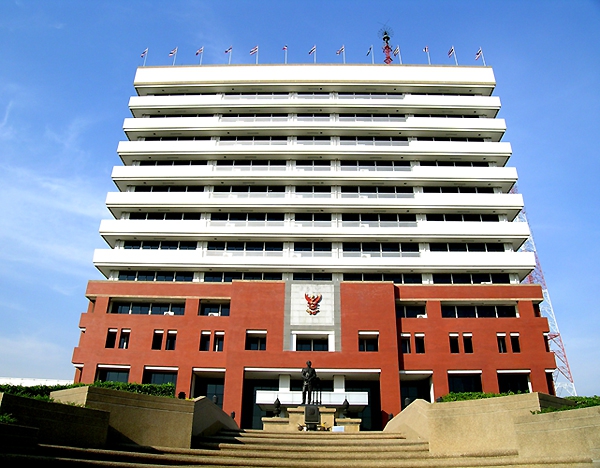 กสทช. ลงดาบ แบนห้ามจำหน่ายมือถือ 280 รุ่นรวด ในไทย แม้แต่อาม่าก็เข้าประเทศไม่ได้แล้ว กสทช. ลงดาบ แบนห้ามจำหน่ายมือถือ 280 รุ่นรวด ในไทย แม้แต่อาม่าก็เข้าประเทศไม่ได้แล้ว