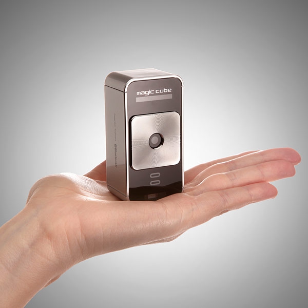 e722_cube_laser_virtual_keyboard_for_iphone_inhand e722_cube_laser_virtual_keyboard_for_iphone_inhand