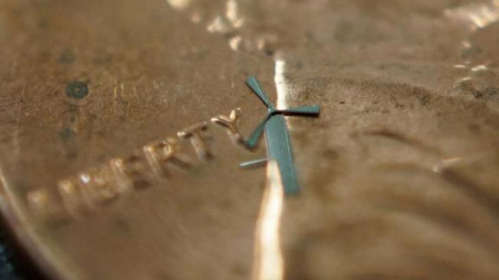 นักวิจัยพัฒนากังหันลมจิ๋ว สำหรับผลิตไฟฟ้าชาร์จแบตเตอรี่ให้สมาร์ทโฟน