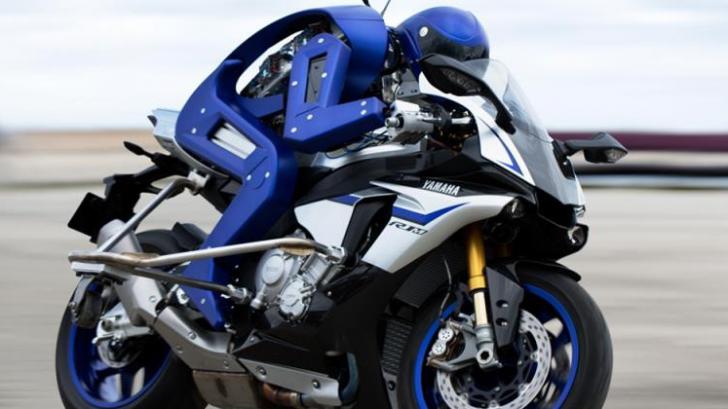 Motobot หุ่นยนต์ยอดนักบิด พิชิตซุปเปอร์ไบค์