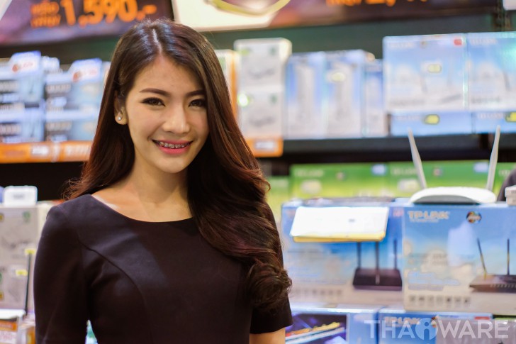 บรรยากาศงาน และ รูปพริตตี้งาน COMMART WORK 2016 มหกรรมไอที ส่งท้ายปี 2016