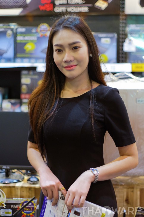 บรรยากาศงาน และ รูปพริตตี้งาน COMMART WORK 2016 มหกรรมไอที ส่งท้ายปี 2016