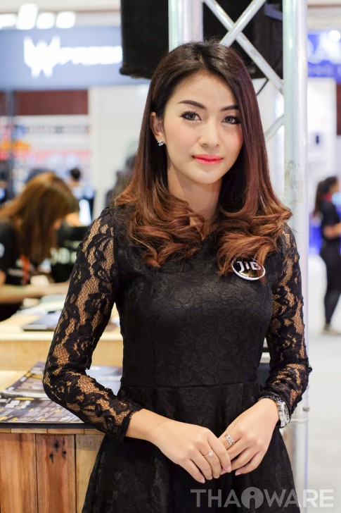 บรรยากาศงาน และ รูปพริตตี้งาน COMMART WORK 2016 มหกรรมไอที ส่งท้ายปี 2016