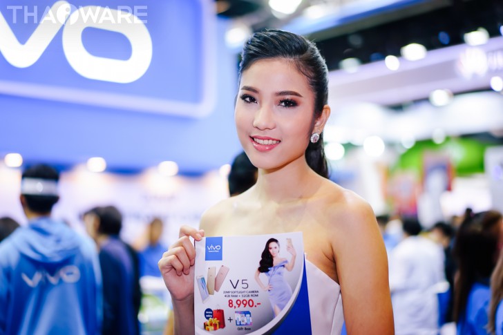 รวมภาพพริตตี้สาวสวยภายในงาน Thailand Mobile Expo 2017