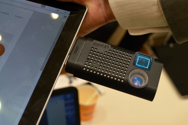 ของแบบนี้ก็มีเหรอ... Li-Fi ระบบเชื่อมต่ออินเทอร์เน็ตผ่านแสง ที่ดีกว่า Wi-Fi (ในบางเรื่อง)