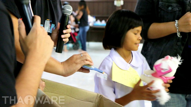 Thaiware จัดกิจกรรม CSR ประจำปี 2018 กับน้องๆ นักเรียน โรงเรียนบ้านคอวัง จังหวัดนครปฐม Thaiware จัดกิจกรรม CSR ประจำปี 2018 กับน้องๆ นักเรียน โรงเรียนบ้านคอวัง จังหวัดนครปฐม