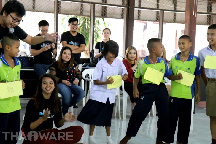 Thaiware จัดกิจกรรม CSR ประจำปี 2018 กับน้องๆ นักเรียน โรงเรียนบ้านคอวัง จังหวัดนครปฐม Thaiware จัดกิจกรรม CSR ประจำปี 2018 กับน้องๆ นักเรียน โรงเรียนบ้านคอวัง จังหวัดนครปฐม