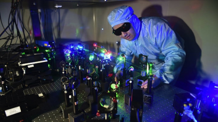 จีนมาแรง สร้างหน่วยเก็บข้อมูลแบบใหม่ เก็บข้อมูลขนาด DVD 200 แผ่น ลงในพื้นที่เท่าแสตมป์