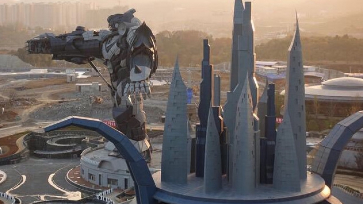 อยากไป! พี่จีนสร้างสวนสนุก VR ขนาดยักษ์!