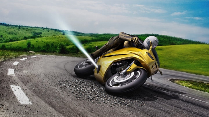 มอเตอร์ไซค์ใส่เครื่องยนต์เจ็ต!!! ไอเดียบรรเจิดอะไรปานนั้น