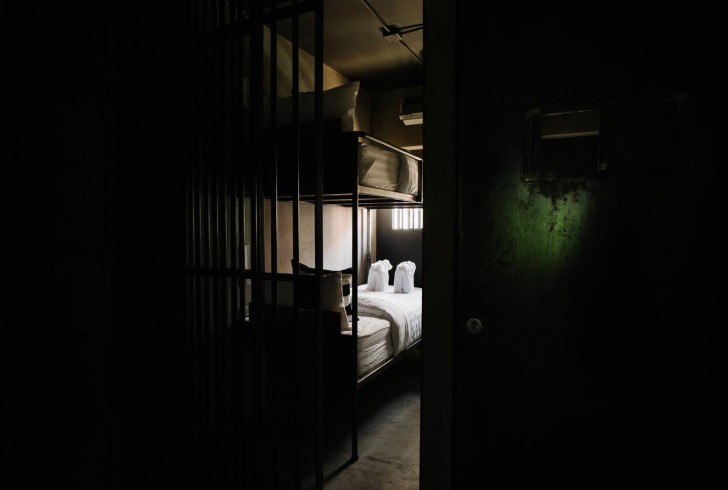 16 สิ่งที่คนไทยมองว่าธรรมดา แต่ต่างชาติทึ่งสุดๆ อาทิ ชาเย็นใส่ถุง ชายหาดที่เต็มไปด้วยลิง