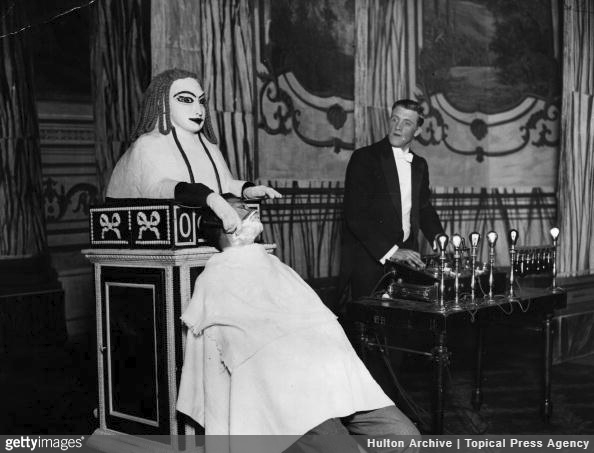 18 นวัตกรรมสุดทึ่งของโลกยุคอดีต ที่ทำให้เราต้องคิดว่า แบบนี้ก็ได้เหรอ... 18 นวัตกรรมสุดทึ่งของโลกยุคอดีต ที่ทำให้เราต้องคิดว่า แบบนี้ก็ได้เหรอ...