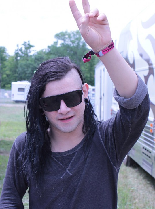 สุดทึ่งเมื่อดนตรี Dubstep ของ Skrillex ใช้ไล่ยุงได้... วั๊บ วั๊บ วั๊บ วั๊บ ว้าวววววว กันเลยไหมหล่ะ
