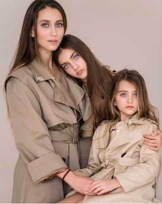 กรรมพันธุ์มหัศจรรย์! 17 ภาพถ่ายครอบครัวที่ใครดูก็รู้ว่าเป็นสายเลือดเดียวกัน กรรมพันธุ์มหัศจรรย์! 17 ภาพถ่ายครอบครัวที่ใครดูก็รู้ว่าเป็นสายเลือดเดียวกัน