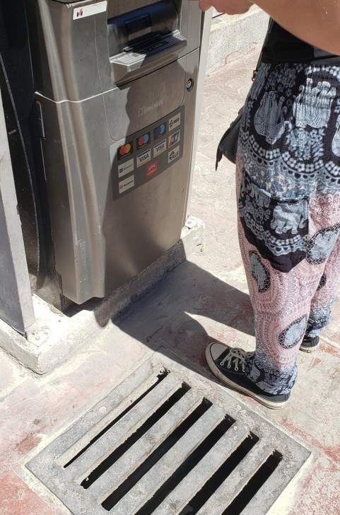 รวม 22 ภาพงานออกแบบสุด Fail ที่จะทำให้เราเกิดคำถามว่า นักออกแบบเขาคิดอะไรอยู่เนี่ย!!