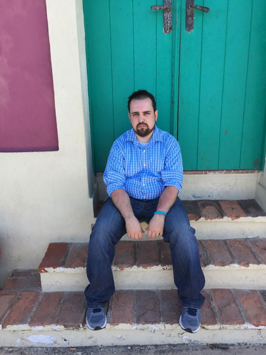 หนุ่มสุดเซ็ง ได้ไปเที่ยวต่างประเทศฟรี แต่ไม่สามารถพาเมียไปด้วย เลยส่งรูปความเซ็งให้ดู