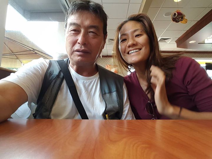 สู้ต่อไปจนกว่ามันจะสำเร็จ... ช่างภาพสาว ตามถ่ายชีวิตคนไร้บ้าน จนได้พบคุณพ่ออีกครั้ง สู้ต่อไปจนกว่ามันจะสำเร็จ... ช่างภาพสาว ตามถ่ายชีวิตคนไร้บ้าน จนได้พบคุณพ่ออีกครั้ง