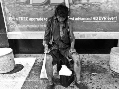 สู้ต่อไปจนกว่ามันจะสำเร็จ... ช่างภาพสาว ตามถ่ายชีวิตคนไร้บ้าน จนได้พบคุณพ่ออีกครั้ง สู้ต่อไปจนกว่ามันจะสำเร็จ... ช่างภาพสาว ตามถ่ายชีวิตคนไร้บ้าน จนได้พบคุณพ่ออีกครั้ง