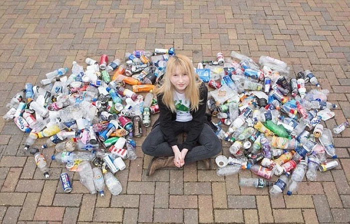 สาวใจกล้า ยืนหยัดในเรื่องการเก็บขยะรีไซเคิล แม้ถูกเหยียดหยาม จนได้ใจผู้คน สาวใจกล้า ยืนหยัดในเรื่องการเก็บขยะรีไซเคิล แม้ถูกเหยียดหยาม จนได้ใจผู้คน