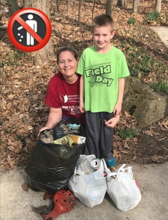 สาวใจกล้า ยืนหยัดในเรื่องการเก็บขยะรีไซเคิล แม้ถูกเหยียดหยาม จนได้ใจผู้คน