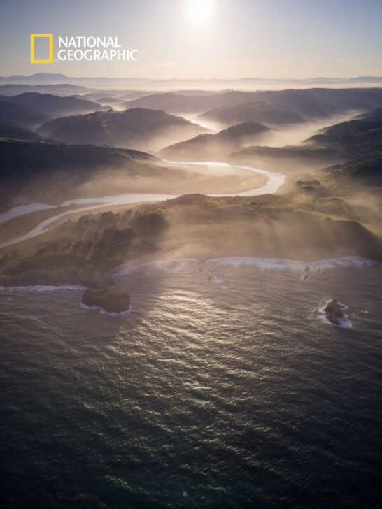 OnePlus 7 Pro ถูกใช้ถ่ายปกนิตยสาร National Geographic และโปสเตอร์ซีรีส์ Netflix OnePlus 7 Pro ถูกใช้ถ่ายปกนิตยสาร National Geographic และโปสเตอร์ซีรีส์ Netflix
