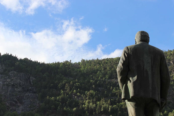 สุดทึ่ง! เมืองในเงามืด ลงทุน 18 ล้านบาท เพื่อสร้างดวงอาทิตย์จำลอง