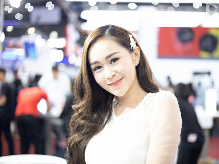 รวมภาพสาวๆ และคลิปบรรยากาศภายในงานมหกรรมมือถือ Thailand Mobile Expo 2019