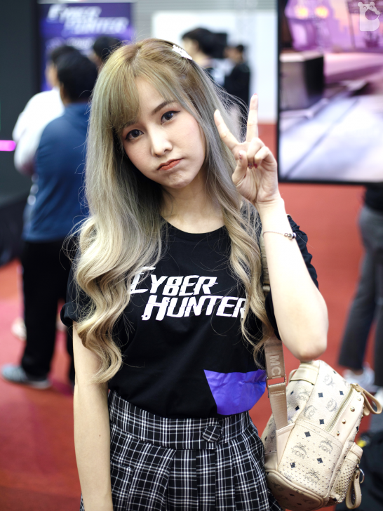 รวมภาพสาวๆ และคลิปบรรยากาศภายในงานมหกรรมมือถือ Thailand Mobile Expo 2019