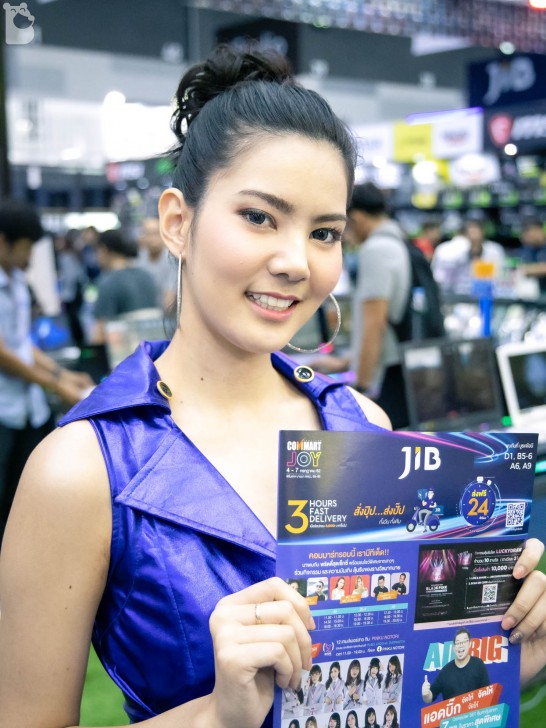 พาส่องพริตตี้สาวสวยภายในงาน COMMART JOY 2019