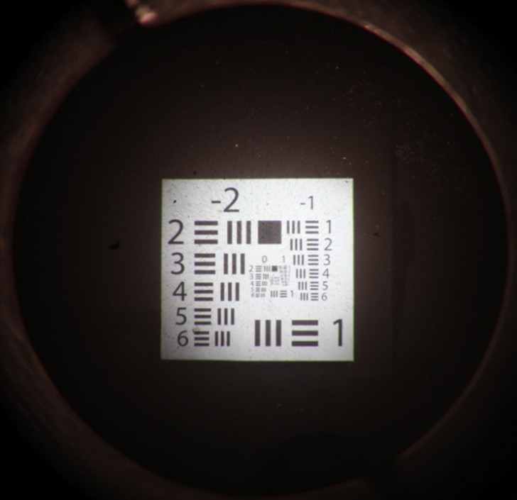 ทีมนักวิทยาศาสตร์แดนมะกัน ประดิษฐ์ 'คอนแทคเลนส์ซูมเข้า-ออกได้' ด้วยการกะพริบตา