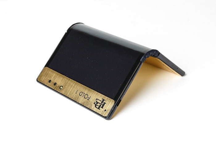 ESCOBAR FOLD 1 มือถือจอพับได้ ราคาแค่หมื่นต้นๆ จากอดีตราชายาเสพติดแห่งโคลอมเบีย