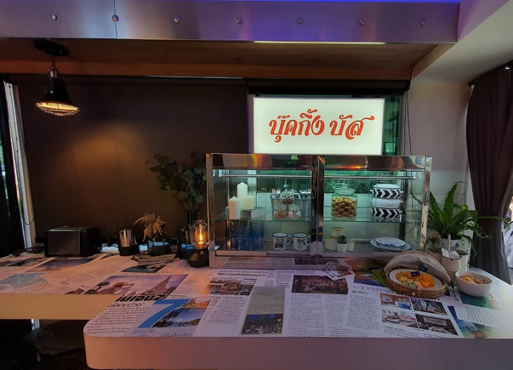 บริษัท Booking.com เปิดตัว Bangkok Booking Bus รถบัสพักได้