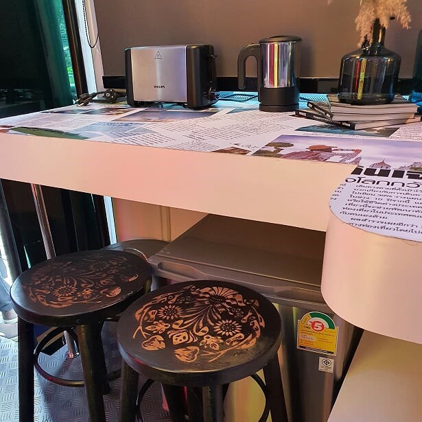 บริษัท Booking.com เปิดตัว Bangkok Booking Bus รถบัสพักได้