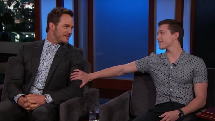 Tom Holland บอกว่า Chris Pratt คือคนที่อยู่เคียงข้างและสนับสนุนเขาในเวลาที่มีปัญหาเรื่องลิขสิทธิ์ Spider-Man