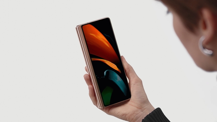 ซัมซุงเปิดตัว Galaxy Z Fold2 5G สมาร์ทโฟนหน้าจอพับได้ พลิกโฉมโลกอนาคตด้วยนวัตกรรม