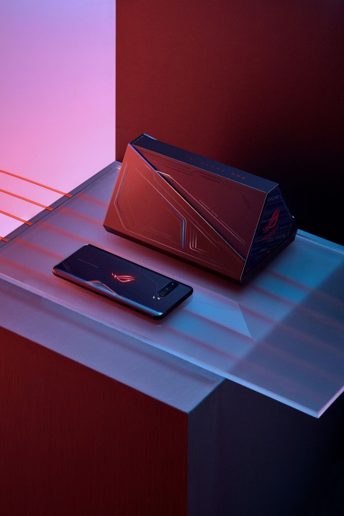 ASUS ROG (Republic of Gamers) เปิดตัว ROG Phone 3 Series! เกมมิ่งสมาร์ทโฟนรุ่นที่ 3 มาพร้อม Snapdragon 865 Plus ล่าสุด