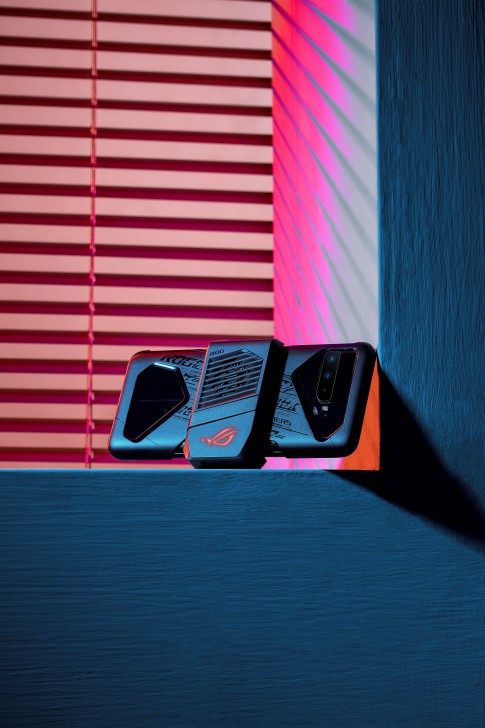 ASUS ROG (Republic of Gamers) เปิดตัว ROG Phone 3 Series! เกมมิ่งสมาร์ทโฟนรุ่นที่ 3 มาพร้อม Snapdragon 865 Plus ล่าสุด