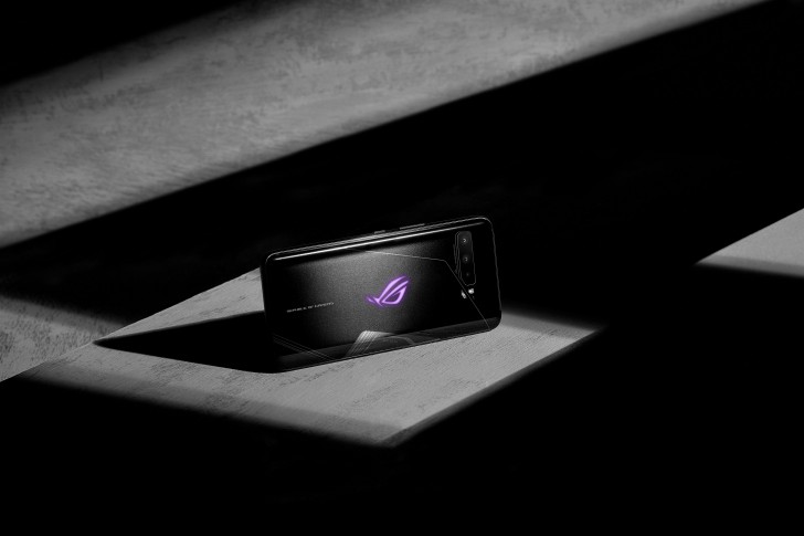 ASUS ROG (Republic of Gamers) เปิดตัว ROG Phone 3 Series! เกมมิ่งสมาร์ทโฟนรุ่นที่ 3 มาพร้อม Snapdragon 865 Plus ล่าสุด