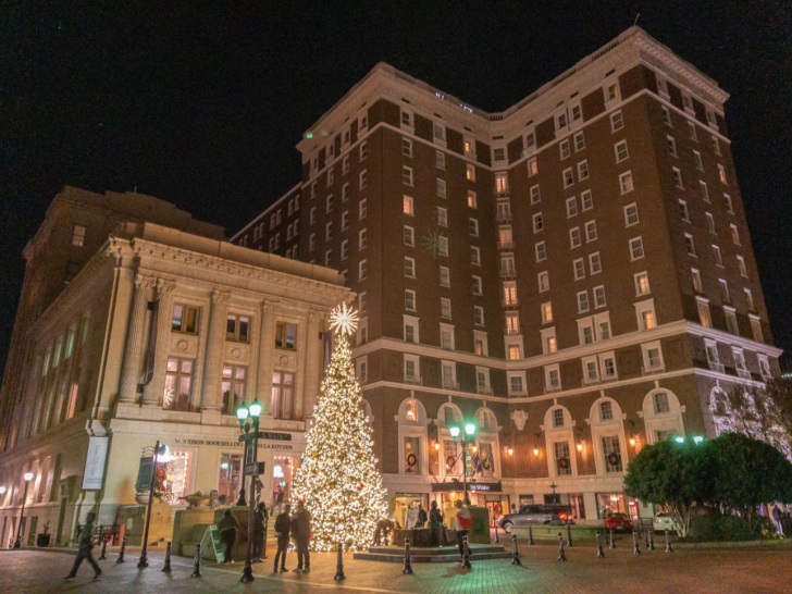 Apple เพิ่มอัปเดต iOS 14.3 รองรับ AirPods Max, ProRAW พร้อมเปิดตัวแอปพลิเคชัน Fitness+