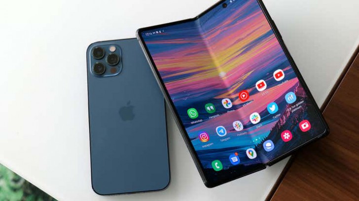 [ลือ] Apple เตรียมพร้อมเปิดตัว iPhone รุ่นจอพับในปี 2023 !