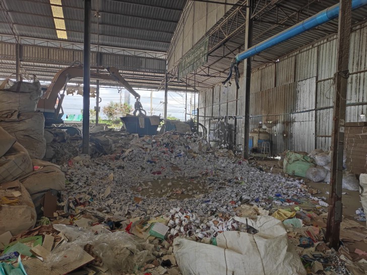 บริษัท ไทยแวร์ คอมมิวนิเคชั่น จำกัด ส่งมอบเอกสารเก่าเพื่อทำลายทิ้งอย่างเป็นความลับ