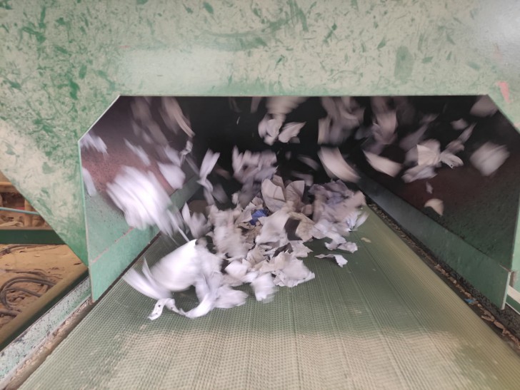 บริษัท ไทยแวร์ คอมมิวนิเคชั่น จำกัด ส่งมอบเอกสารเก่าเพื่อทำลายทิ้งอย่างเป็นความลับ