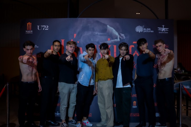 เปิดตัว ฝรั่งเซ่นผี รอบแรกของโลก รีวิวคอนเฟิร์มสยองดุ้งแรง ผู้กำกับมาเอง คนดัง-ฝรั่งแห่กันมาพิสูจน์