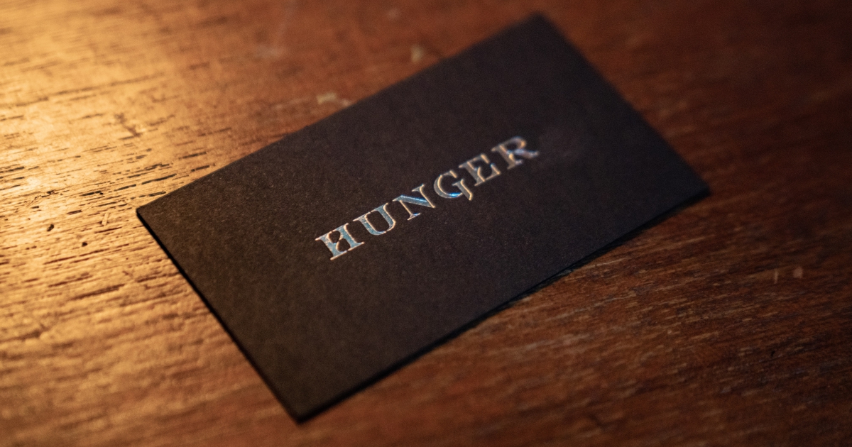 Netflix เปิดภาพแรก “ออกแบบ-ปีเตอร์-กรรณ” นำทีมเรียกน้ำย่อย ในภาพยนตร์ คนหิว เกมกระหาย (Hunger) ก่อนพบกับเมนคอร์สเต็มรูปแบบ เมษายนนี้!