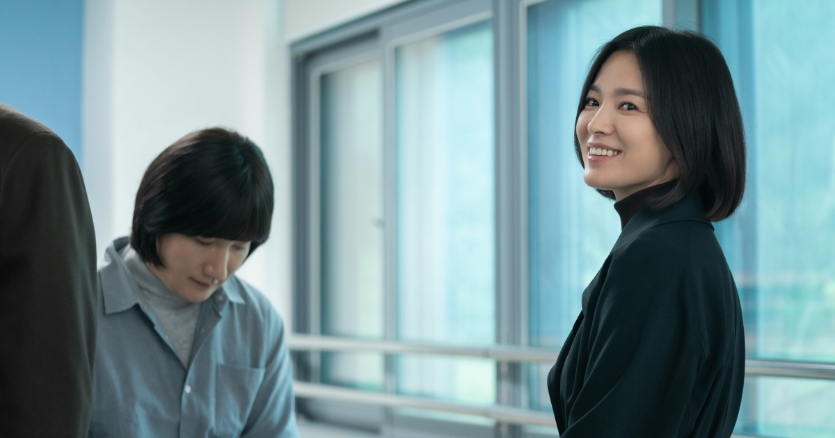 ยืนหนึ่งสมศักดิ์ศรี! The Glory ภาค 2 ครองอันดับ 1 ทั่วโลกบนชาร์ต Netflix ในสัปดาห์แรกที่เปิดตัว ด้วยยอดรับชมสูงกว่า 124 ล้านชั่วโมง